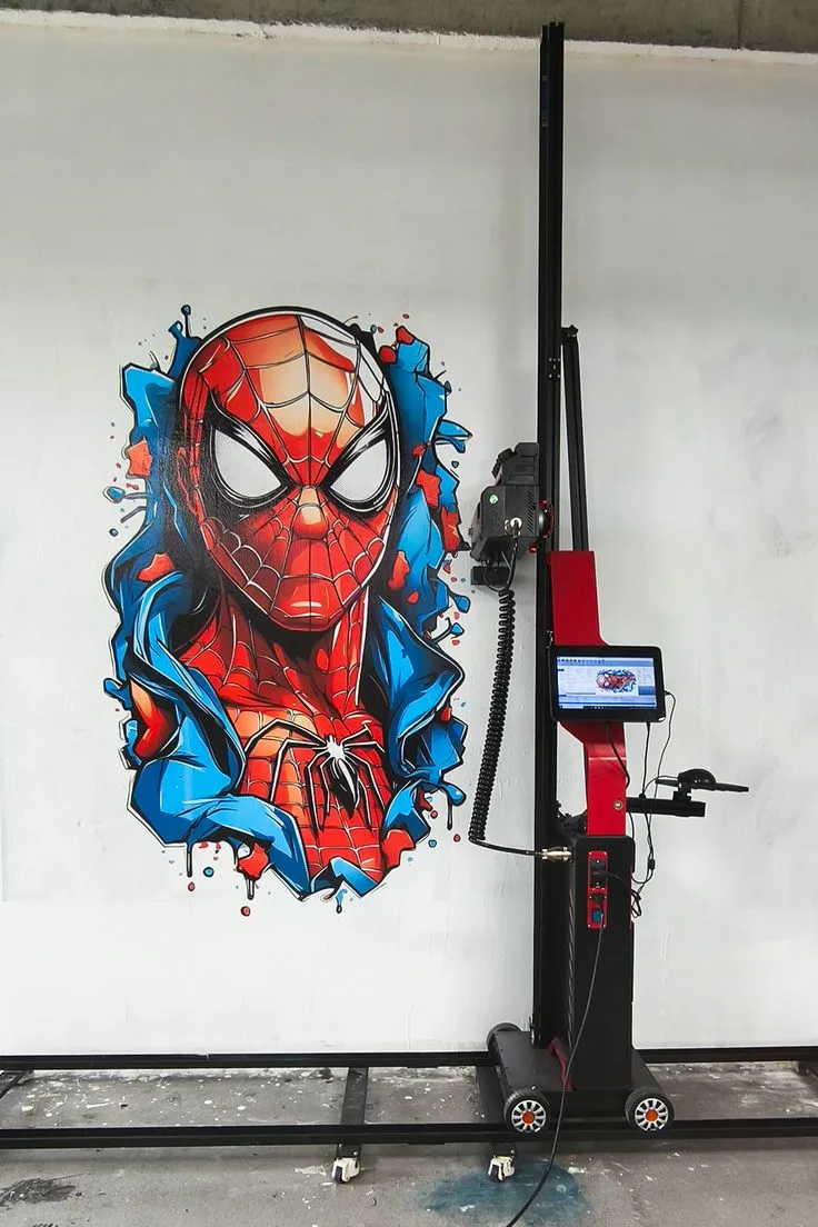 Fresque Spiderman en cours d impression par la machine murale